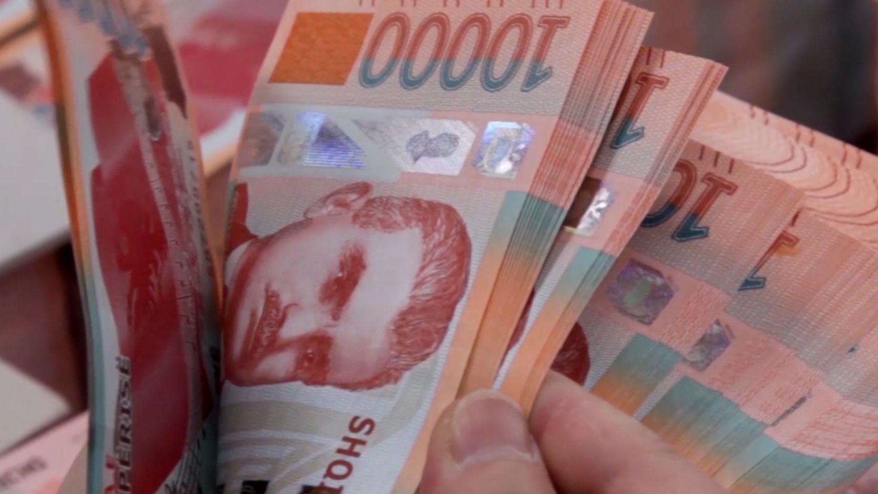 Hyn ne fuqi ligji, kufizohet qarkullimi i pagesave cash